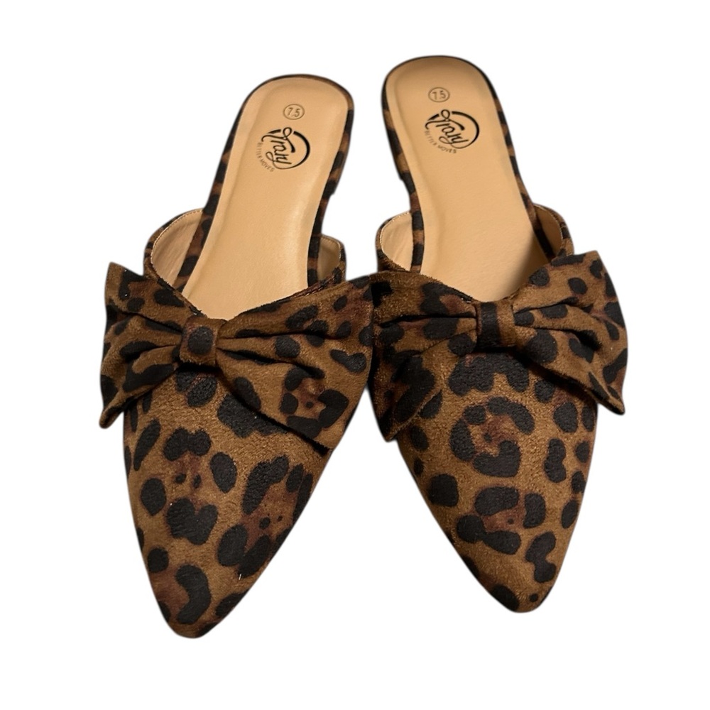 Leopard Pointed Bow Slip On Mules - Picture 2 of 6